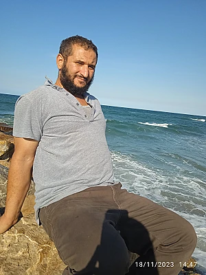 Hakim1984