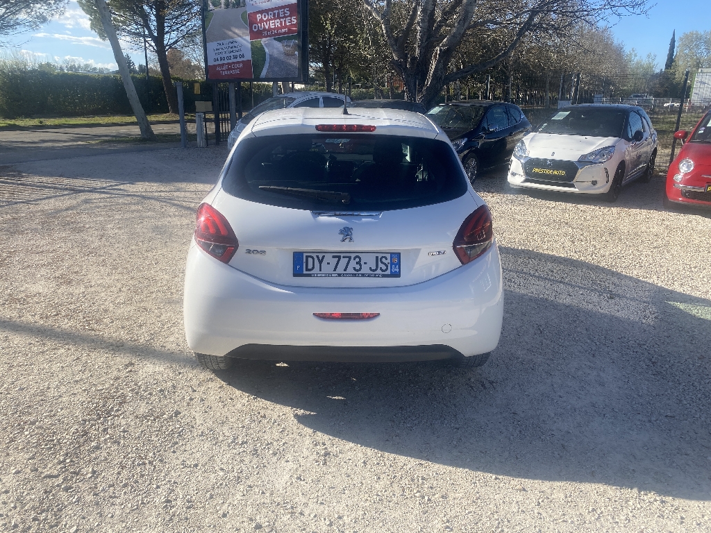 Peugeot 208 1.6 BLUEHDI 100