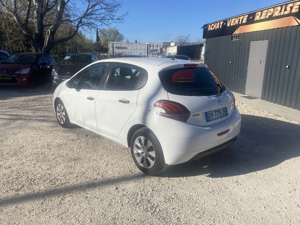 Peugeot 208 1.6 BLUEHDI 100