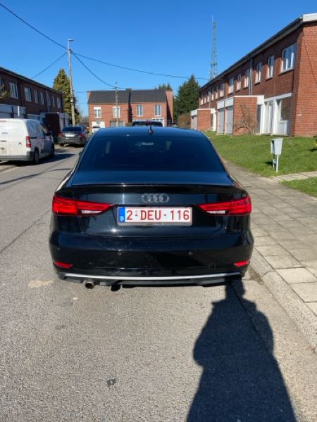 Audi A3 III (2) BERLINE 1.6 TDI 115 DESIGN S TRONIC 7