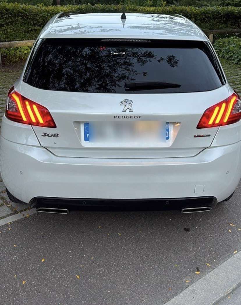 Peugeot 308 II (2) 1.2 PURETECH 130 S&amp;S 7CV GT LINE EURO6