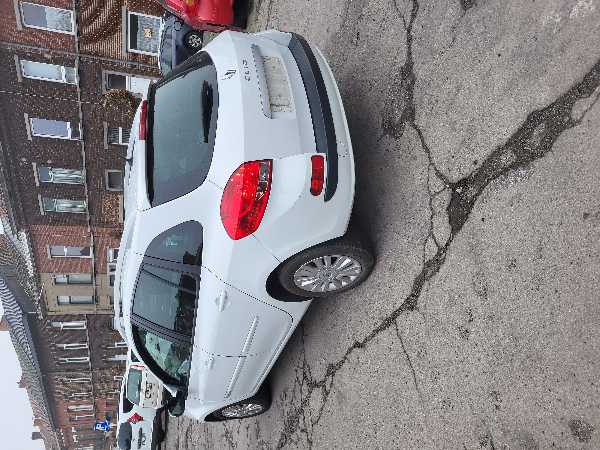 Renault Clio III (2) ESTATE 1.2 75 EXPRESSION CLIM EURO5