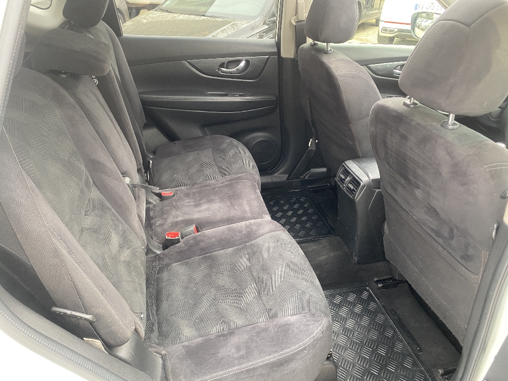 Nissan X-trail 1.6 dCi 130 7pl Connect Edition