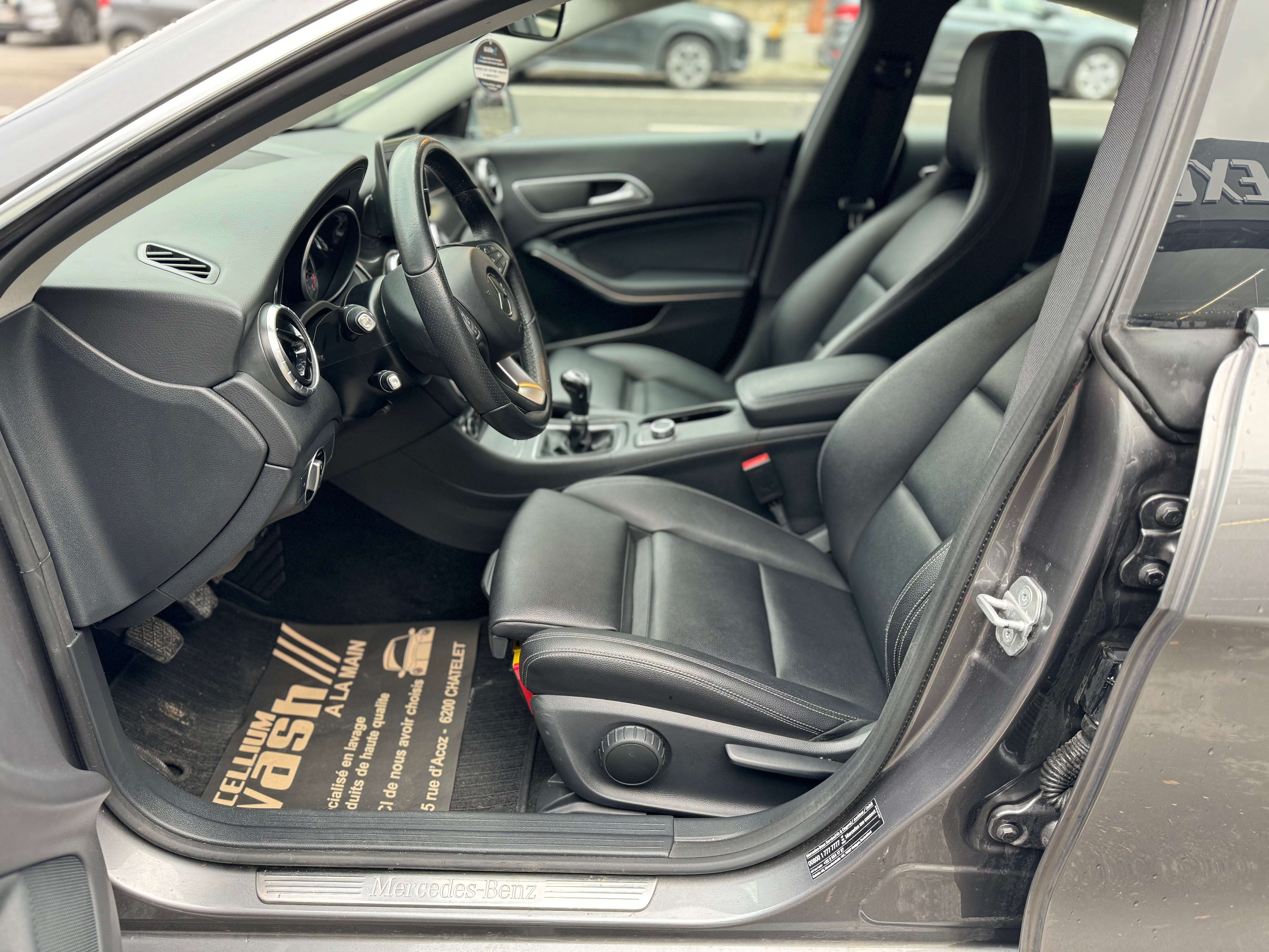 Mercedes-Benz CLA 180 d Pack- Sport Gps Camera Cuir Led Jante Euro6b