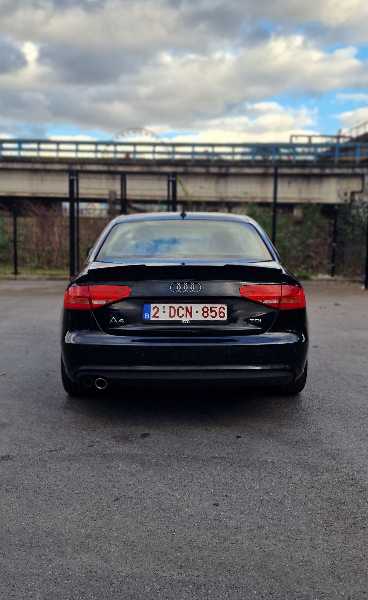 Audi A4 IV (2) 2.0 TDI 136 DPF