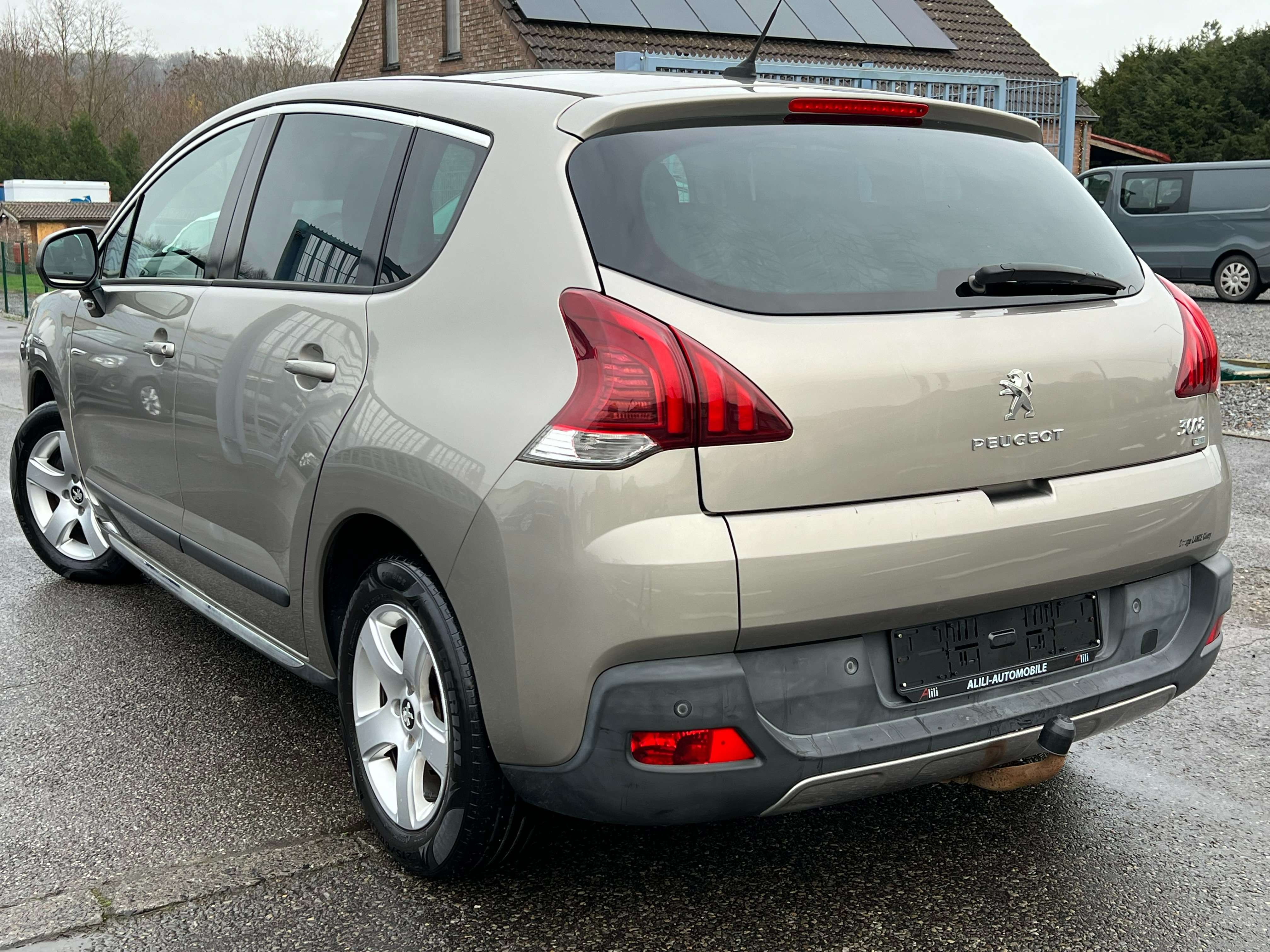 Peugeot 3008 1.6 HDi*Allure*Boite-Auto-Toit-Pano*Garantie12Mois
