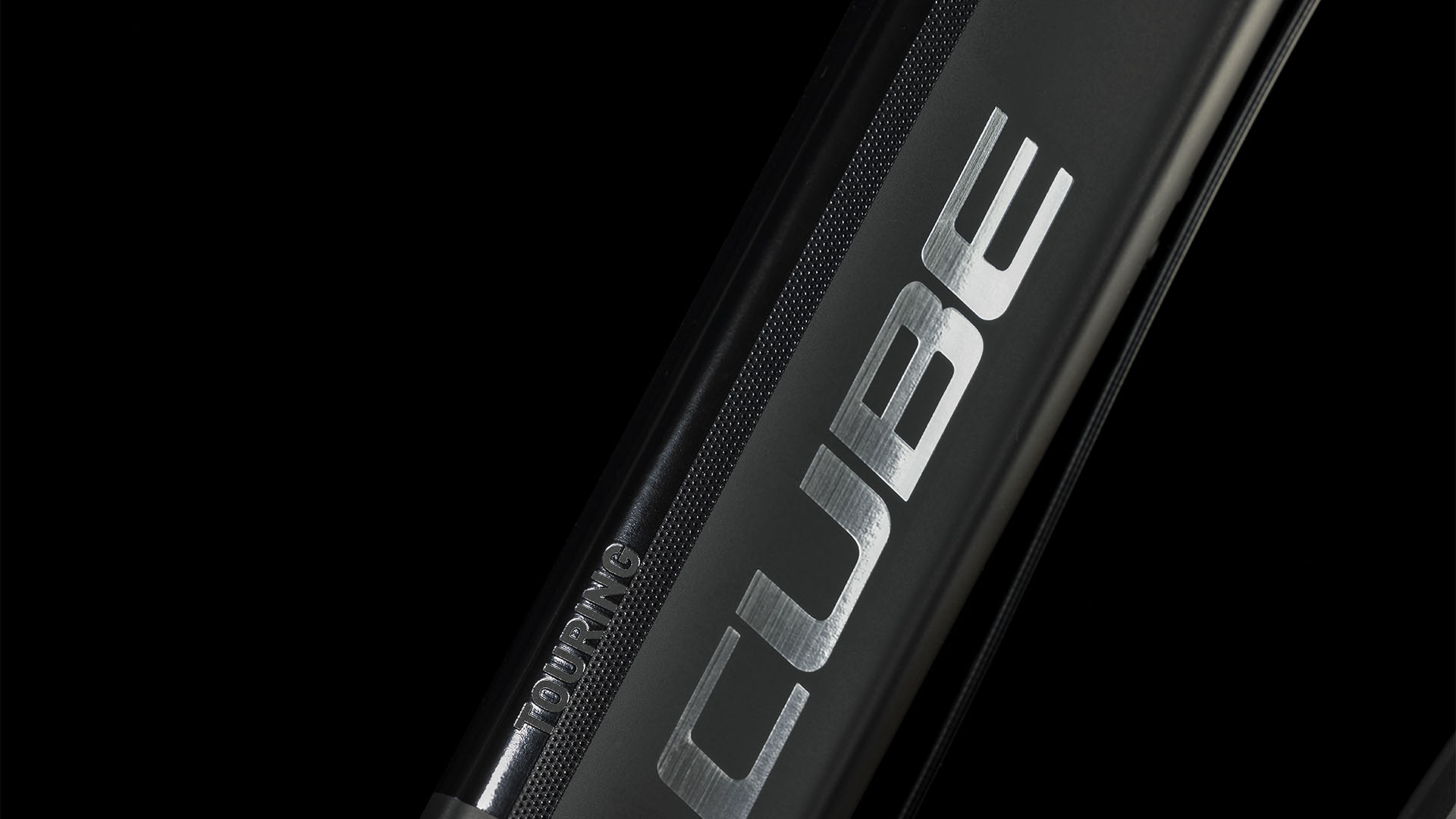 Cube Touring Black N Metal