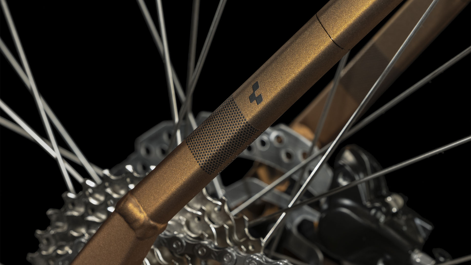 Cube Nature Pro Gold N Black