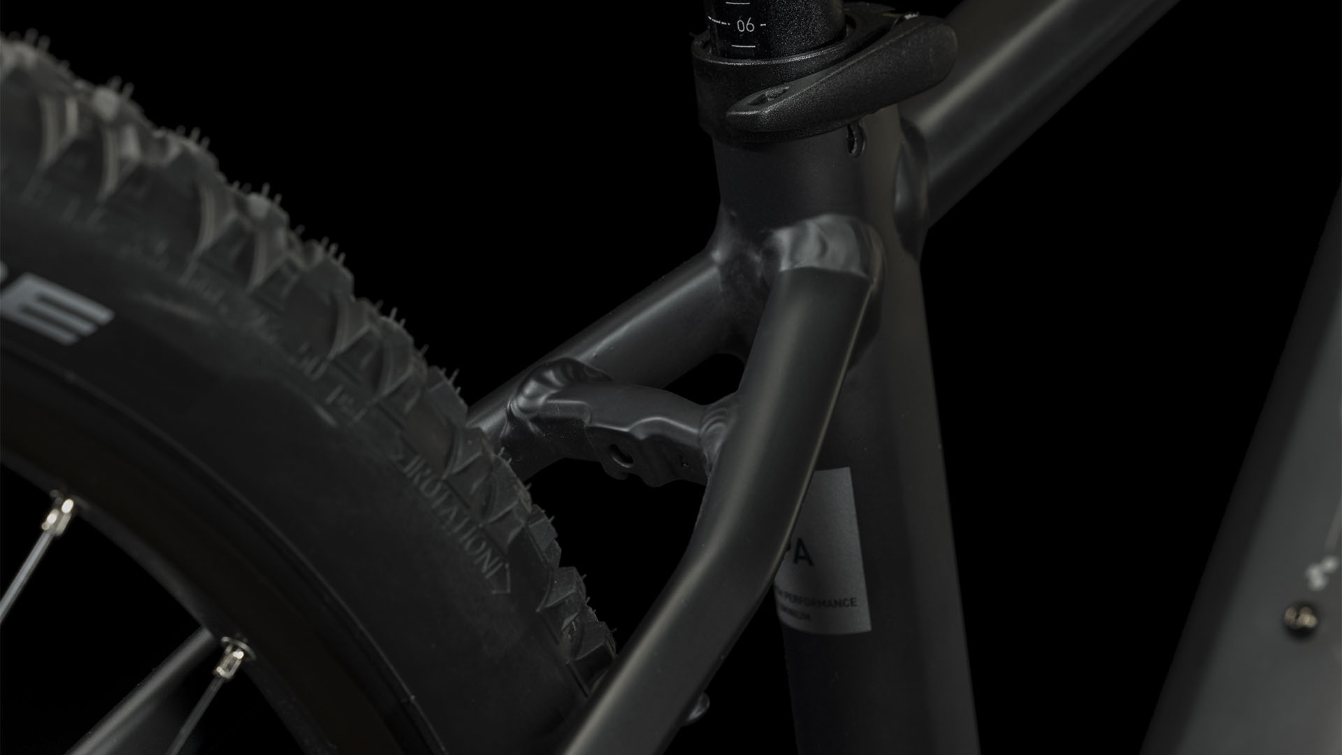 Cube Reaction Hybrid Performance 625 Black N Grey