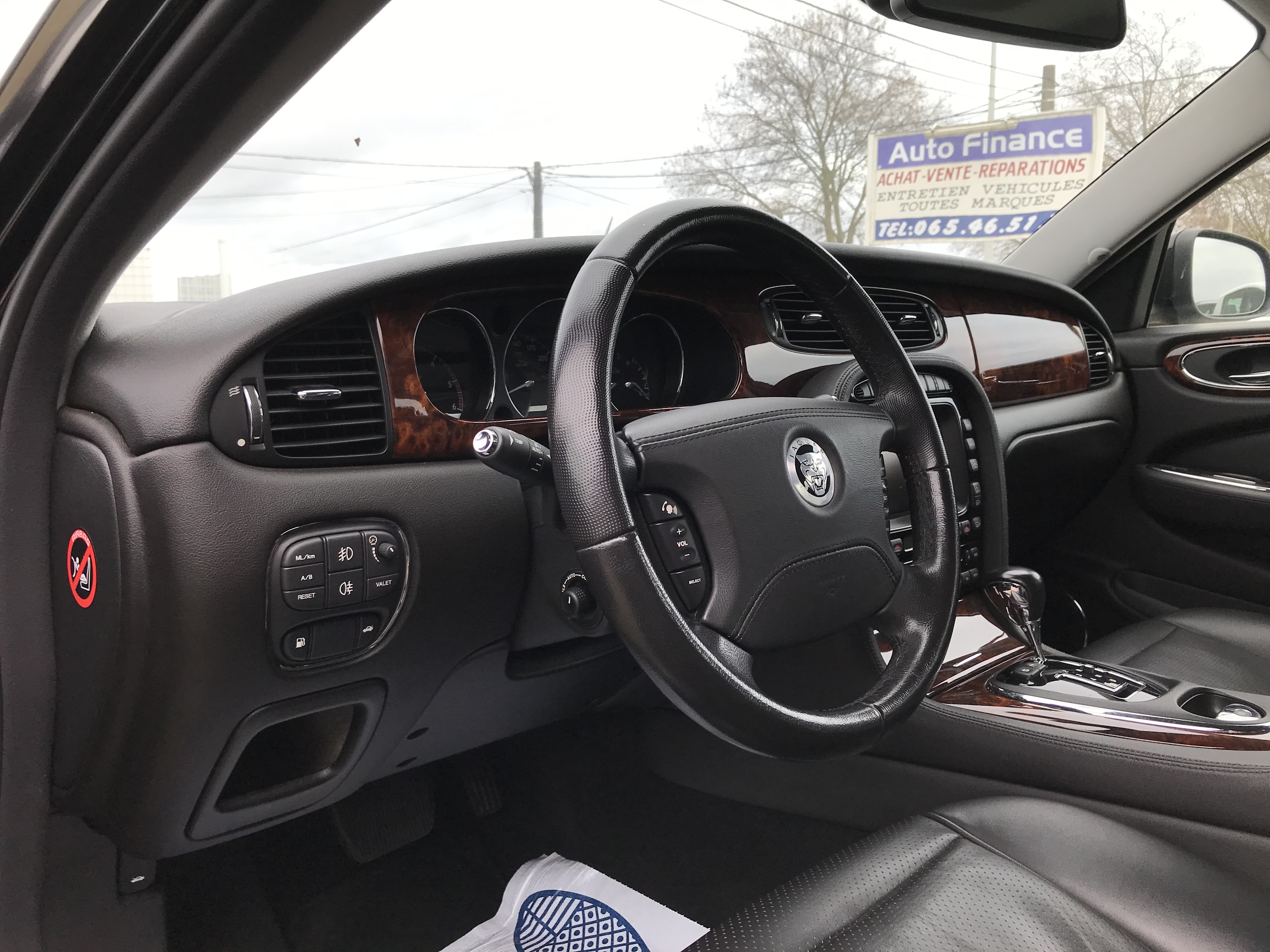 Jaguar Xj 2.7 V6 D BI-TURBO - 1ère main -/ Carnet AGENT JAGUAR /-