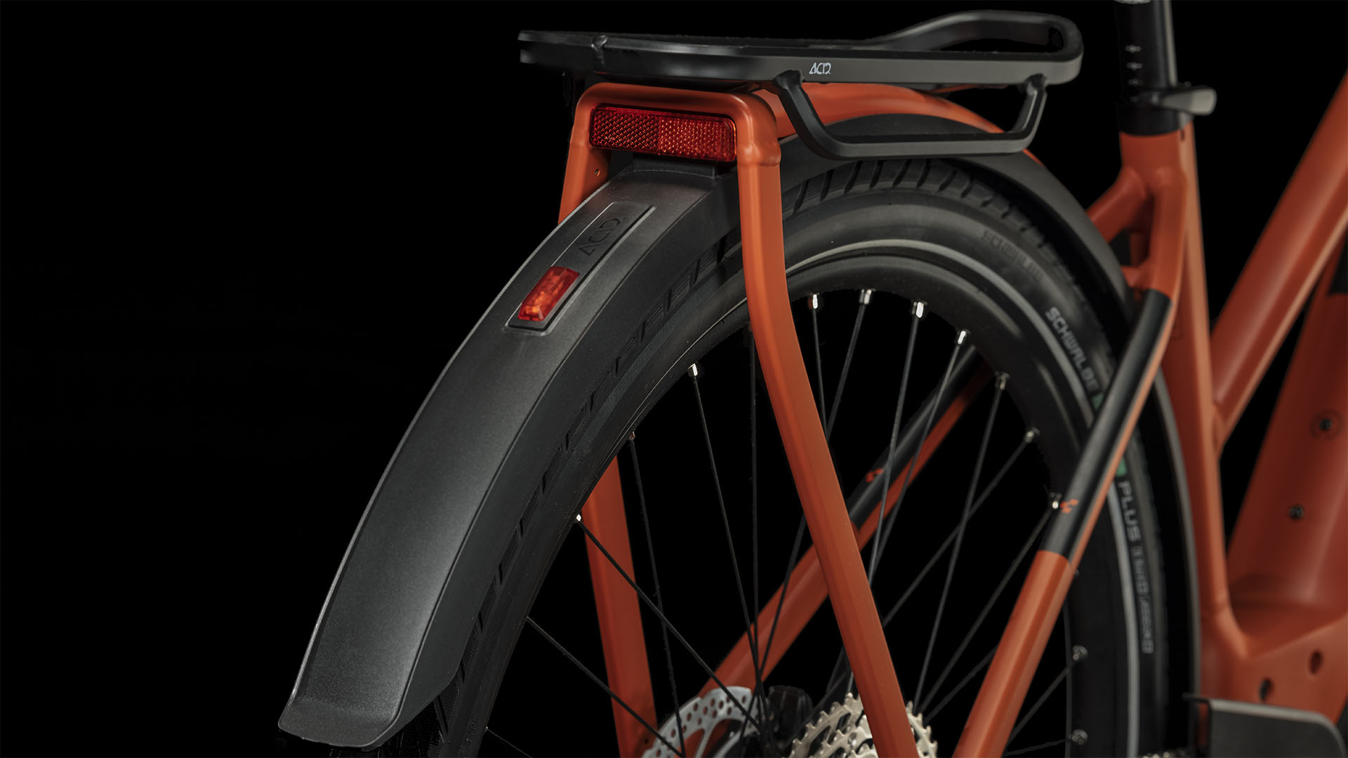 Cube Kathmandu Hybrid Exc 750 Red N Black