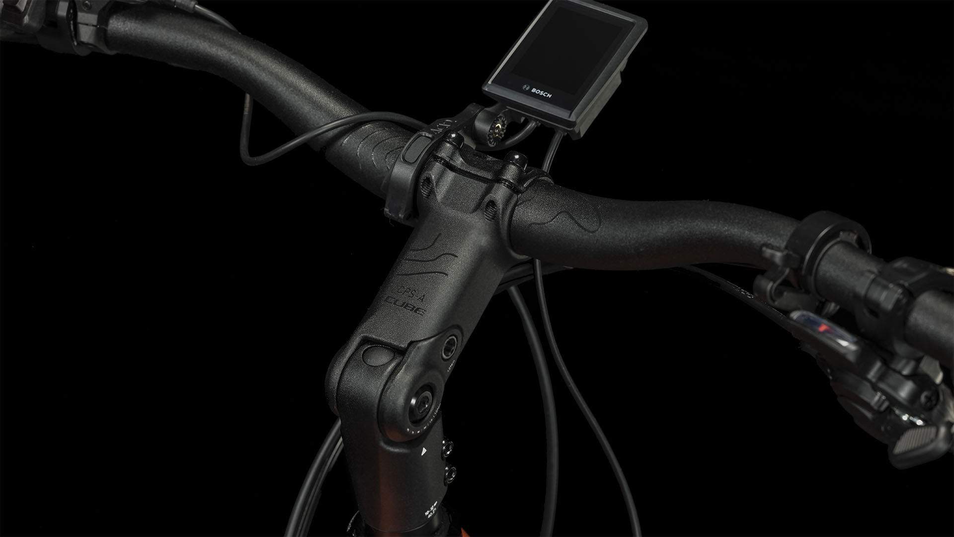 Cube Kathmandu Hybrid Exc 750 Red N Black