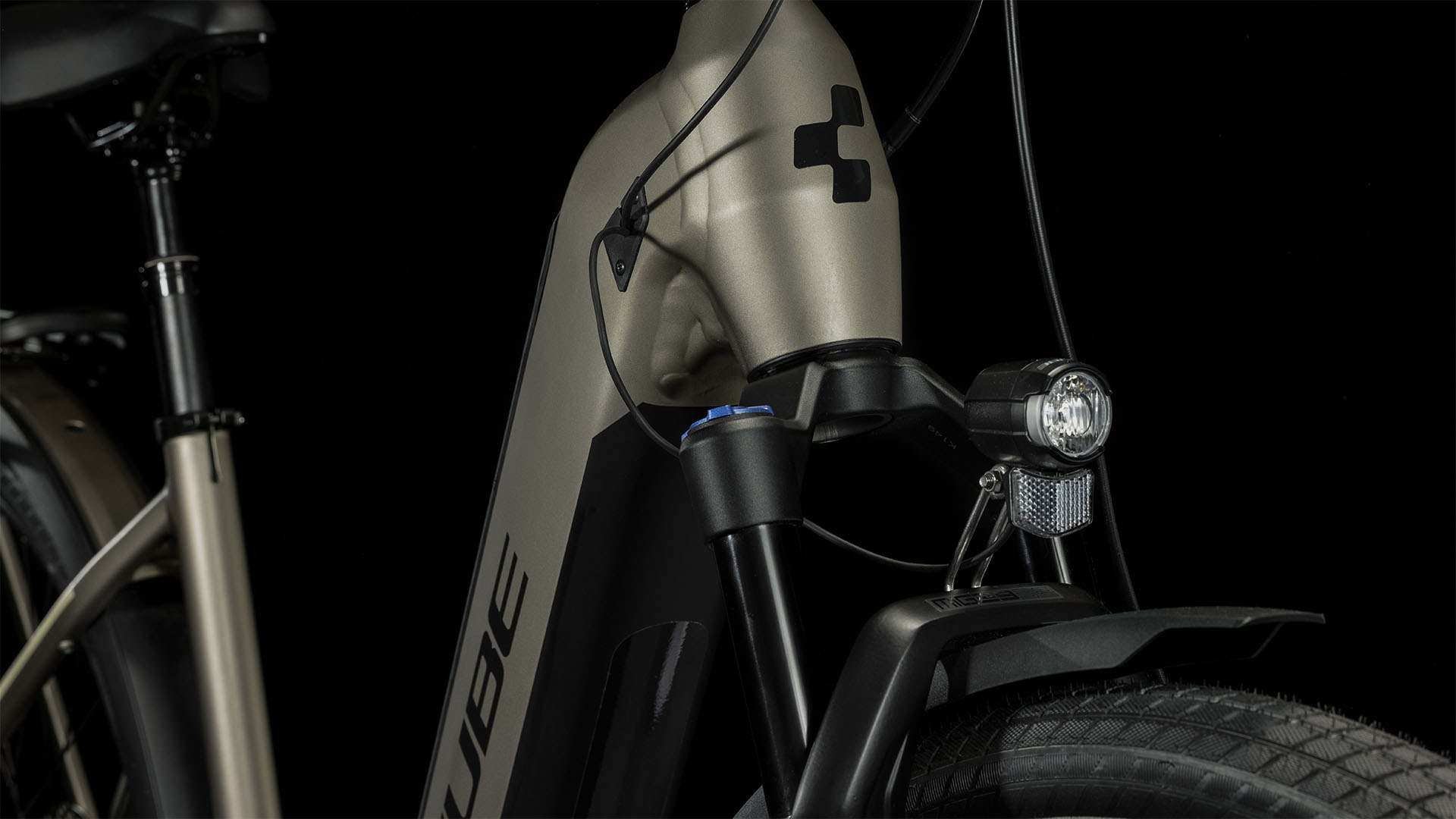 Cube Kathmandu Hybrid Pro 750 Flashstone N Black