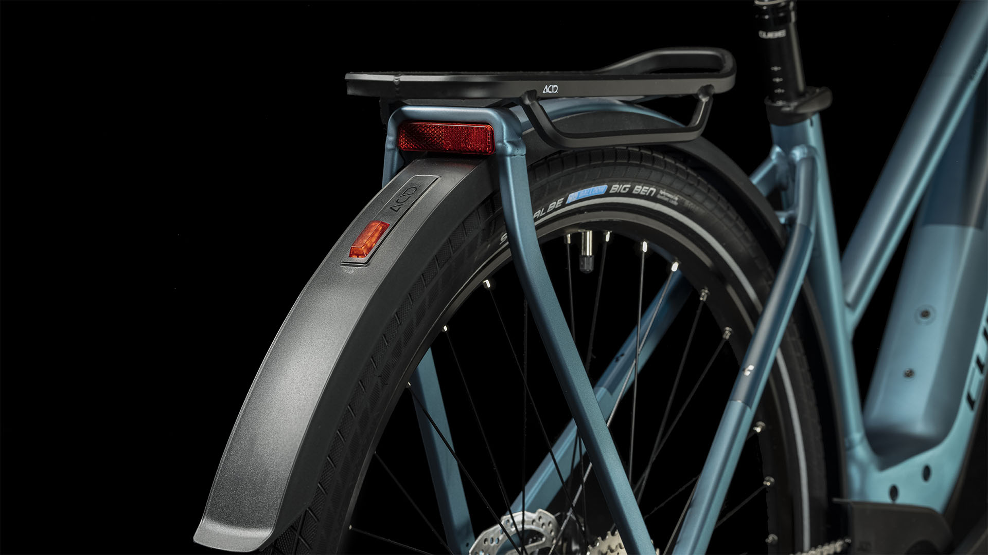 Cube Kathmandu Hybrid One 625 Blue N Black