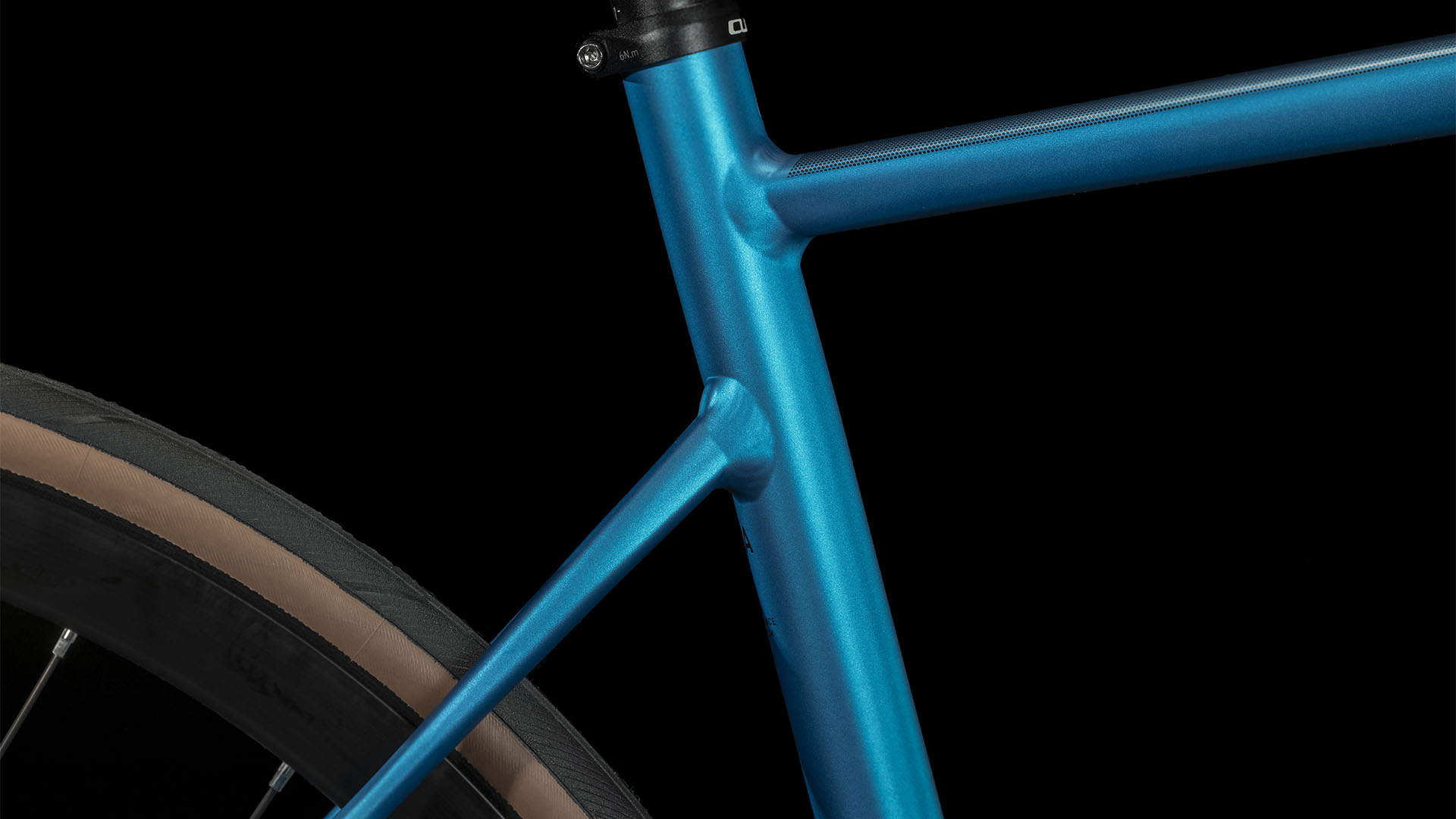 Cube Attain Race Blue N Spectral