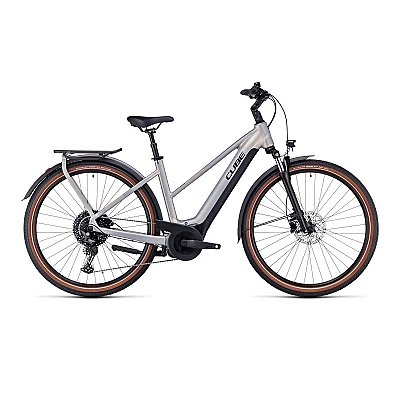 CUBE TOURING HYBRID PRO 625 TRAPÈZE ARGENT/NOIR 2023