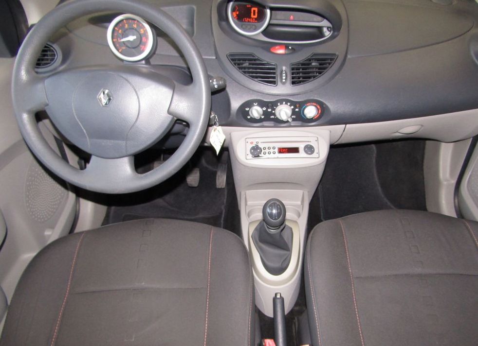 Renault Twingo 2 - 60cv DYNAMIQUE CLIM Historique d'entretien complet