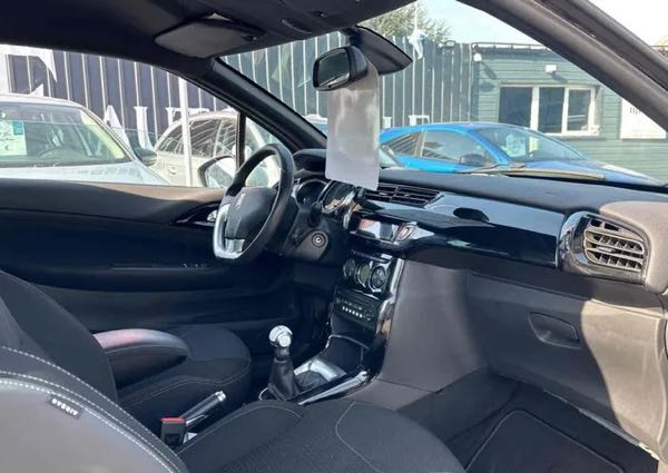 Citroen Ds3 1.2 VTi 82 1199cm3 82cv