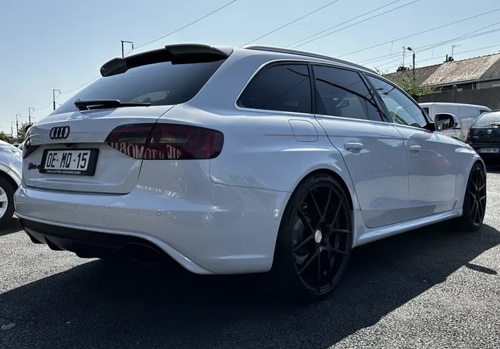 Audi RS4 QUATTRO FSI 450 CV