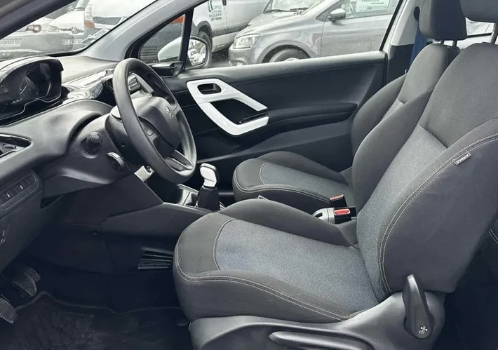Peugeot 208 LIKE 68cv