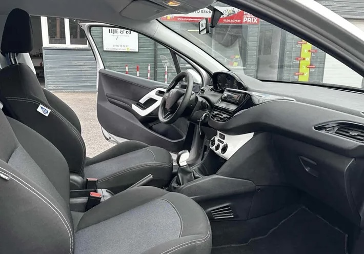 Peugeot 208 LIKE 68cv