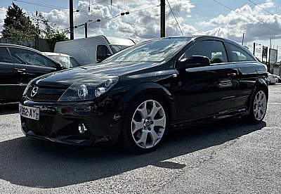 Opel Astra GTC OPC 2.0 Turbo 1998cm3 240cv