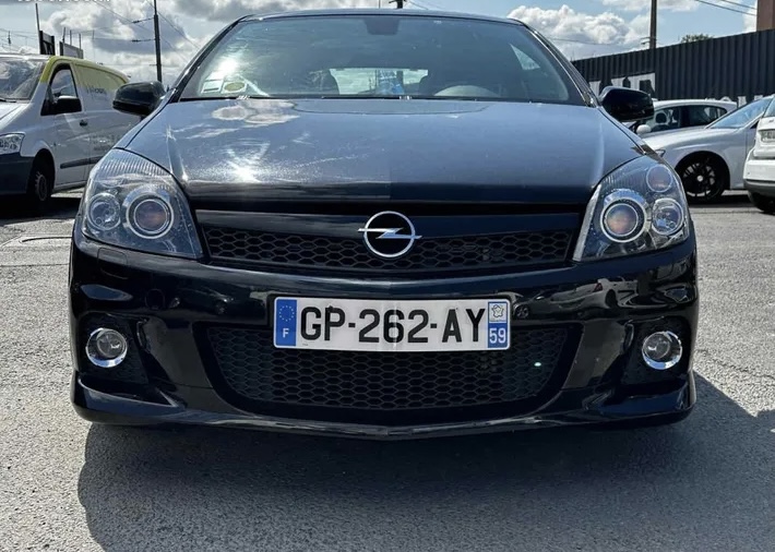 Opel Astra GTC OPC 2.0 Turbo 1998cm3 240cv