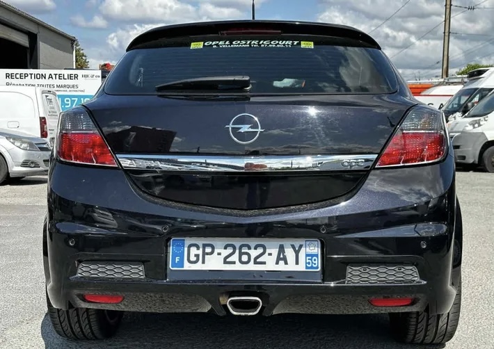 Opel Astra GTC OPC 2.0 Turbo 1998cm3 240cv