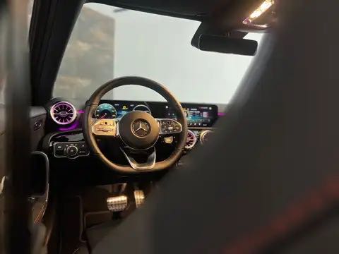 Mercedes-Benz Classe A AMG Line + PHARE LED + ECLAIRAGE + GPS + GRIS MAT*