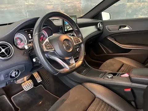 Mercedes-Benz Gla 200d 4-MATIC *PACK AMG *CAMERA *CRUISE