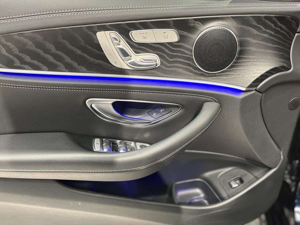 Mercedes-Benz E 300 de PHEV / Cruise contrôle adaptatif / AMG Line