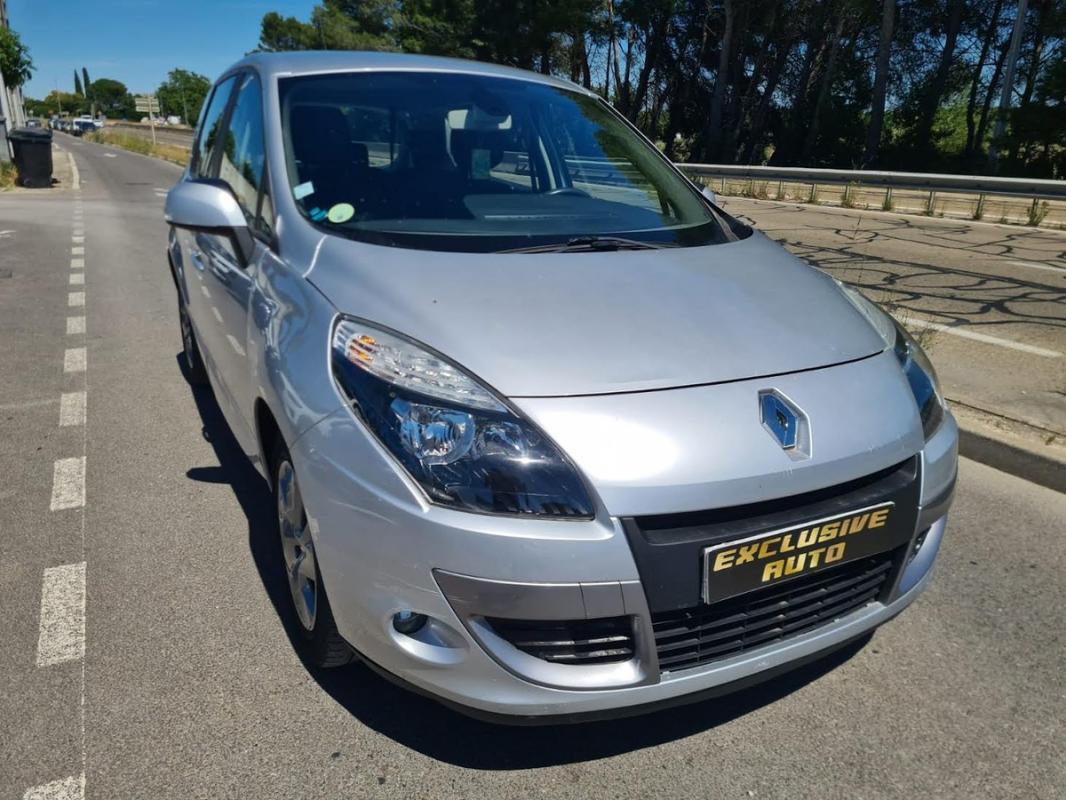 Renault Megane Scenic 1.5 DCI 110 cv Pack 8990e