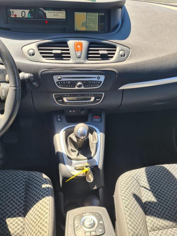 Renault Megane Scenic 1.5 DCI 110 cv Pack 8990e