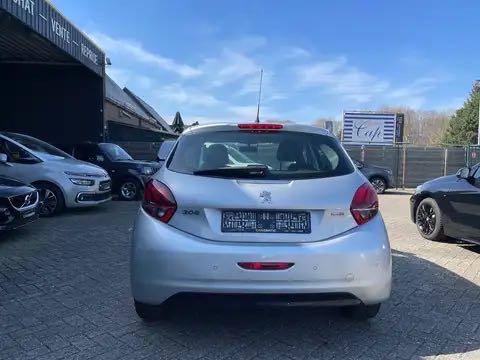 Peugeot 208 Euro6 // Navig // leds // Airco