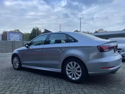 Audi A3 1.6 TDi // Navig // Clim Bizone // Régulateur //.