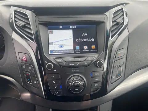 Hyundai I40 1.7 CRDi Premium // Navig // Caméra // Leds //Lif