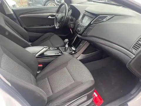 Hyundai I40 1.7 CRDi Premium // Navig // Caméra // Leds //Lif