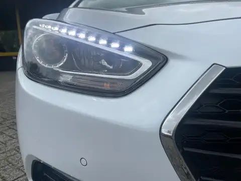 Hyundai I40 1.7 CRDi Premium // Navig // Caméra // Leds //Lif