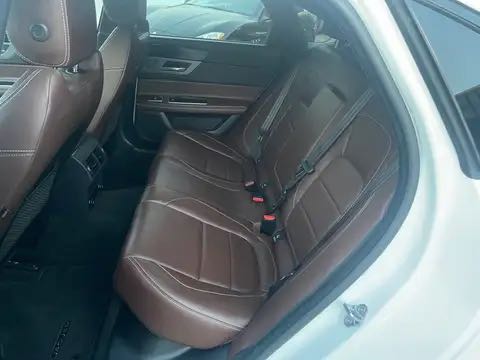 Jaguar Xf XF 2.0 R-Sport // 2018 // 83000KM // Cuir Brun // Cam // Led