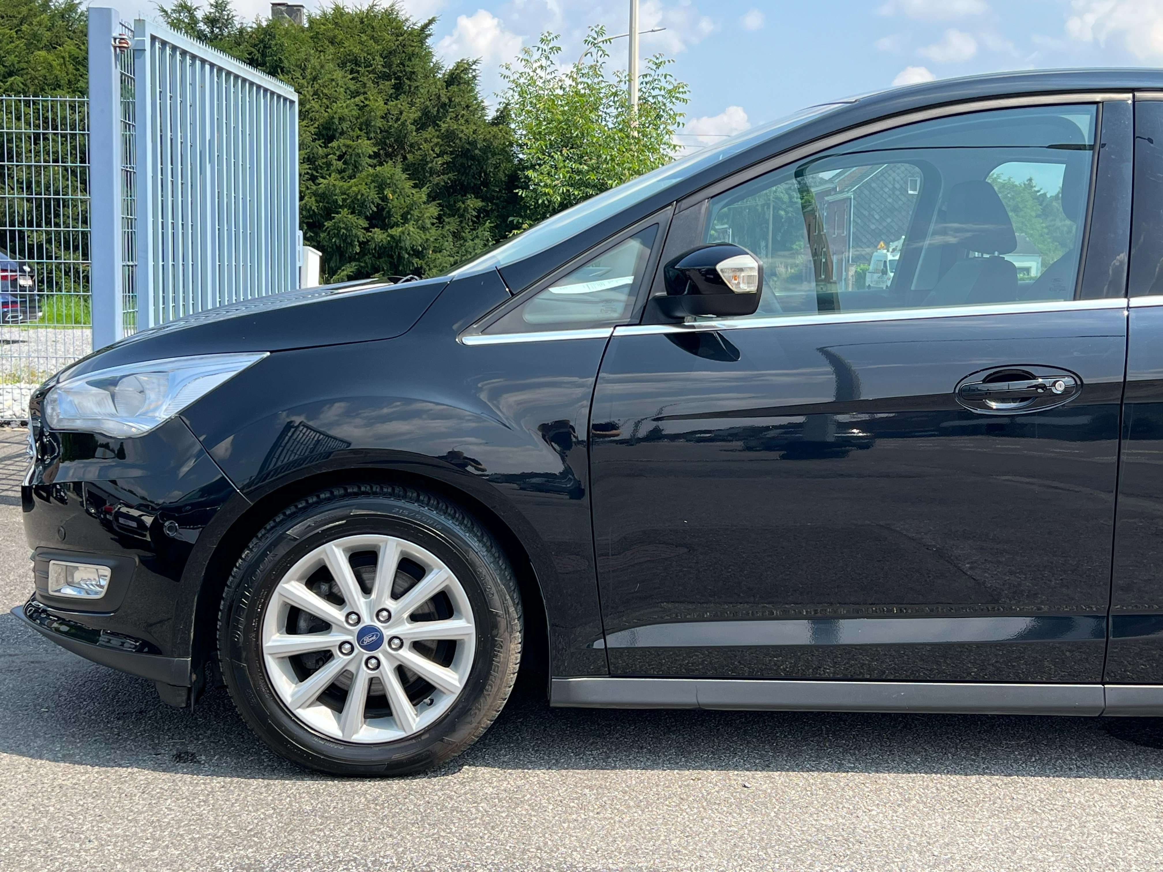 Ford C-Max 1.0*Prête a immatriculer*Titanium*Garantie 12M*