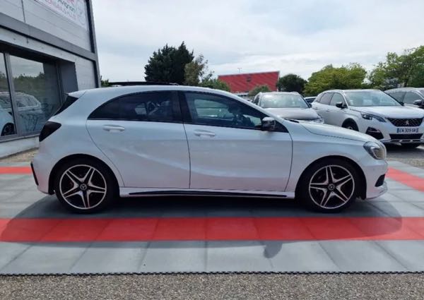 Mercedes-Benz Classe A 7-G DCT 180. BlueEFFICIENCY Fascination