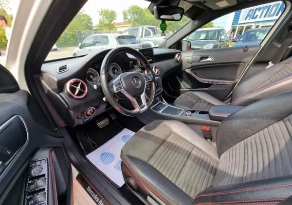 Mercedes-Benz Classe A 7-G DCT 180. BlueEFFICIENCY Fascination