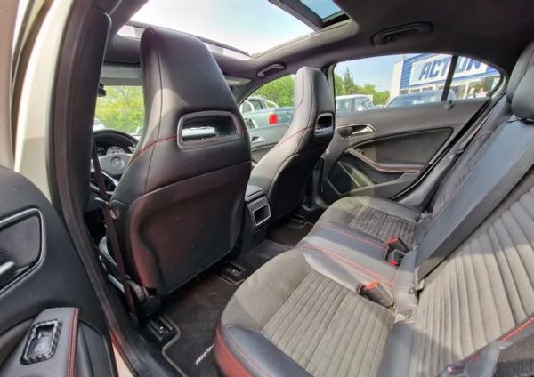 Mercedes-Benz Classe A 7-G DCT 180. BlueEFFICIENCY Fascination