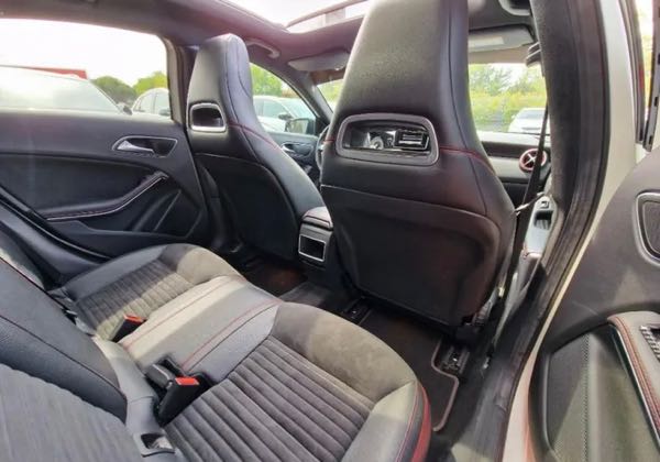 Mercedes-Benz Classe A 7-G DCT 180. BlueEFFICIENCY Fascination