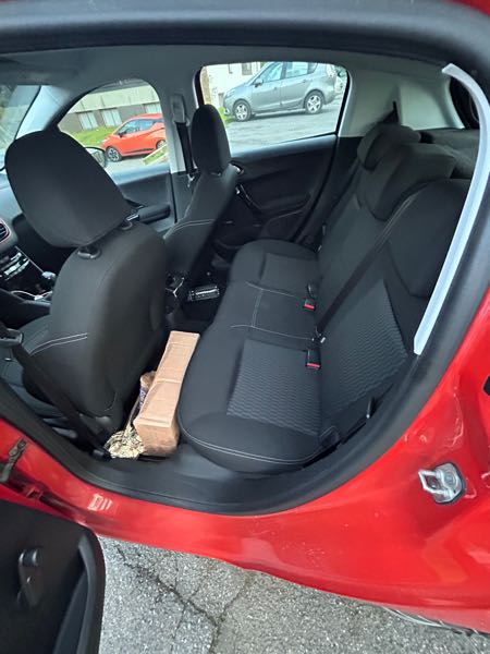 Peugeot 208 (2) 1.2 PURETECH 82 ALLURE 5P