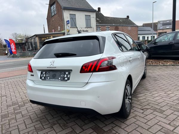 Peugeot 308 II (2) 1.2 PURETECH 110 S&amp;S 7CV STYLE