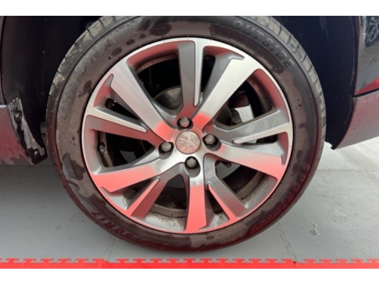 Peugeot 2008 BlueHDi 120ch SS BVM6 Féline Titane 1.6