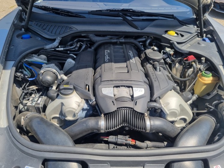 Porsche Panamera 4.8 500 PDK Turbo V8