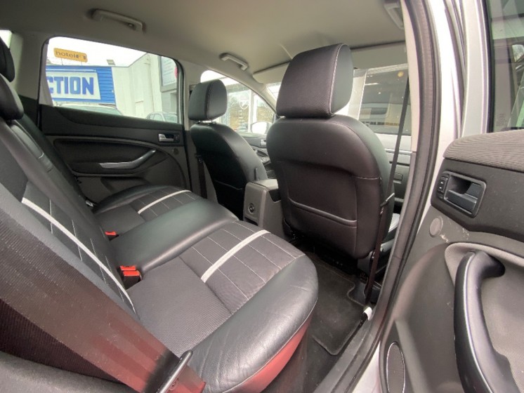 Ford Kuga 4x4 2.0 TDCi Titanium Powershift A140 DPF
