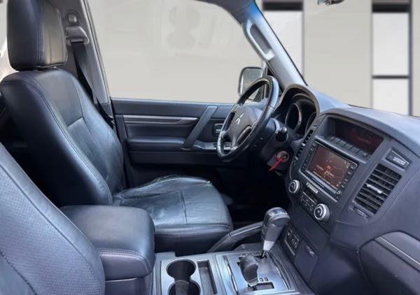 Mitsubishi Pajero III (2) 3.2 DI-D 170 INSTYLE 30EM BVA
